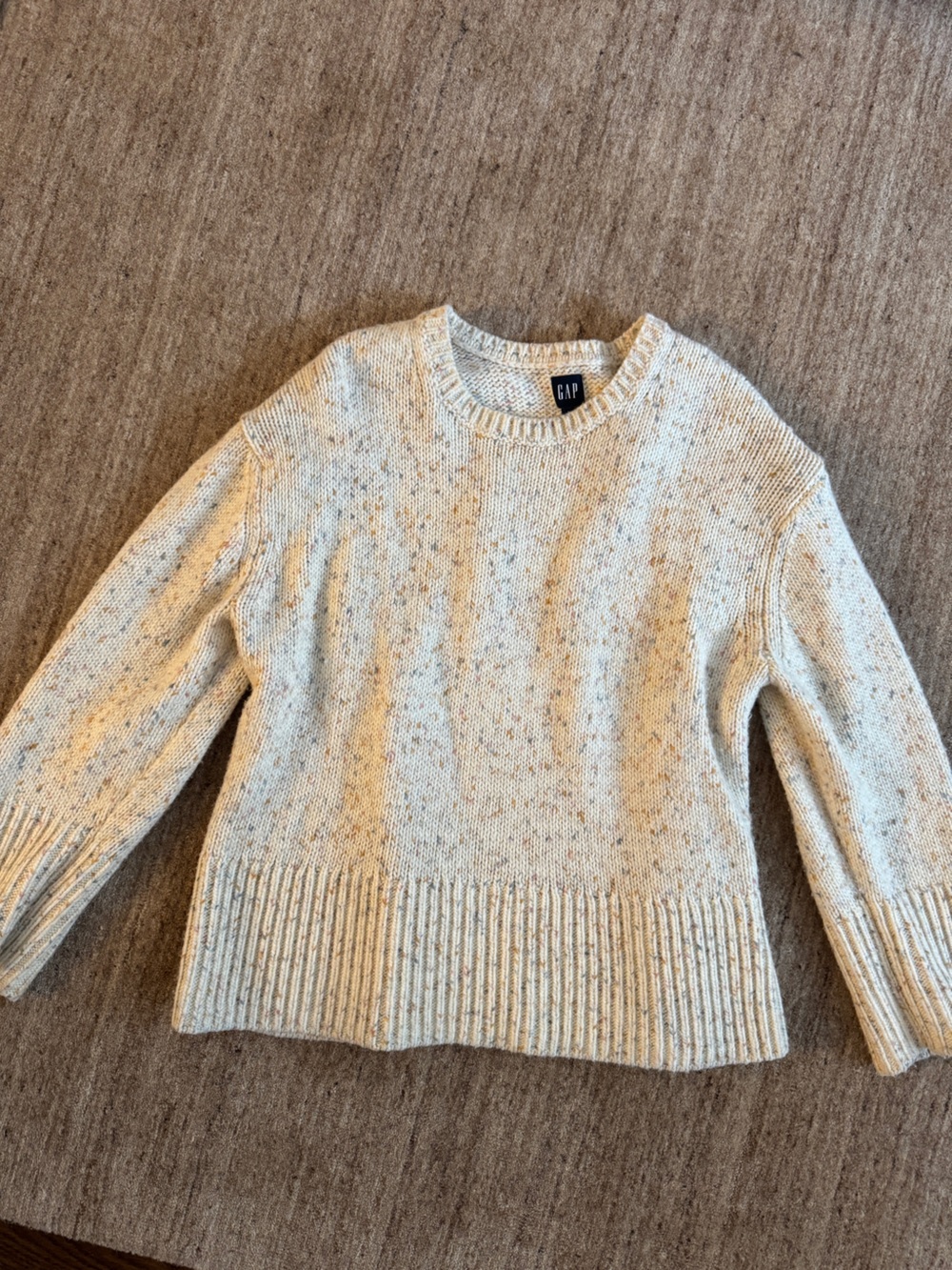 GAP 24/7 Split-Hem Cream Flecked Crewneck Sweater